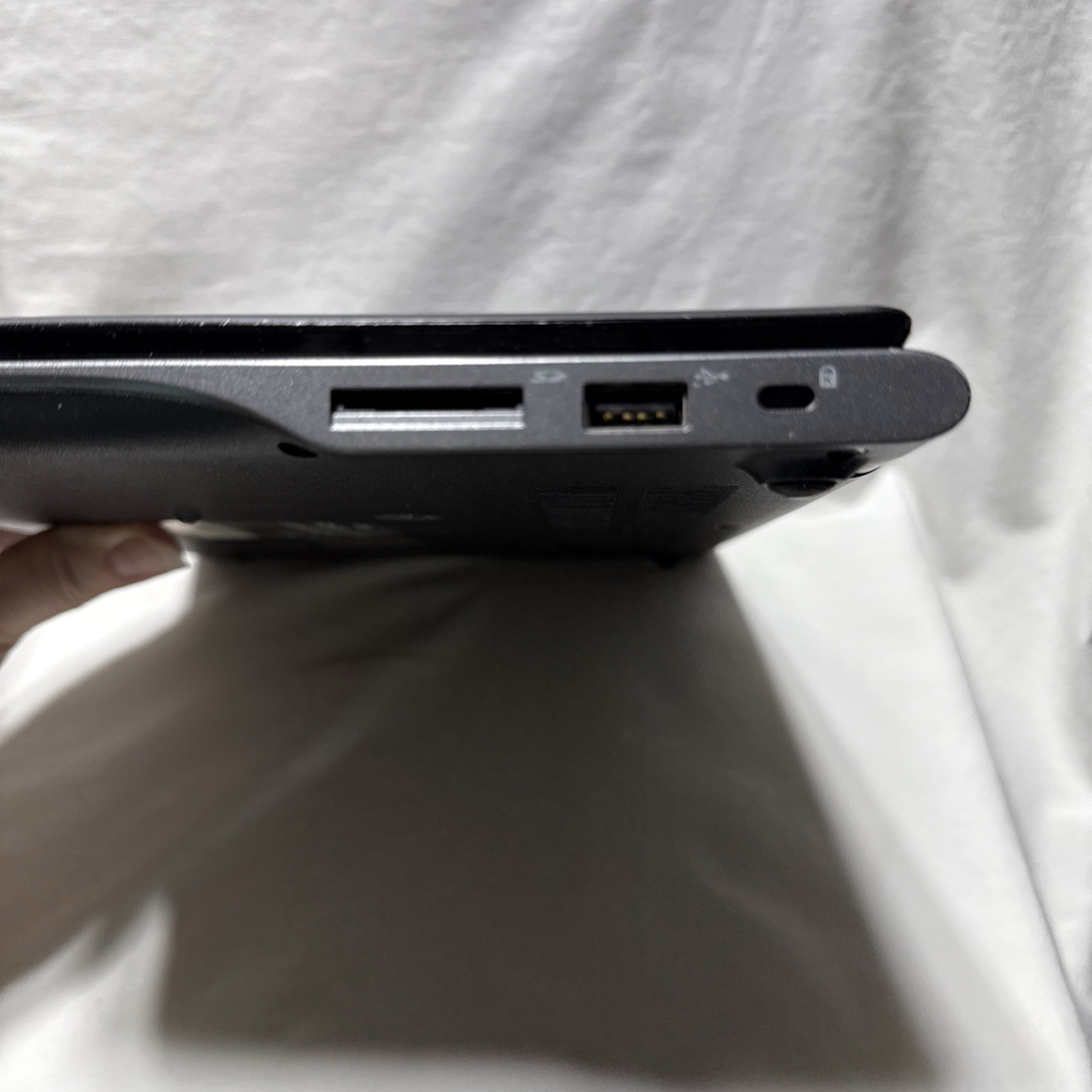 Acer Chromebook Model ZHN FOR PARTS NOT TESTED SELLING Does Not Turn On – AS IS