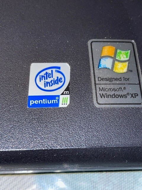 Vintage Dell Latitude C810 Laptop Windows XP DVD/Floppy Serial PORT WORKING