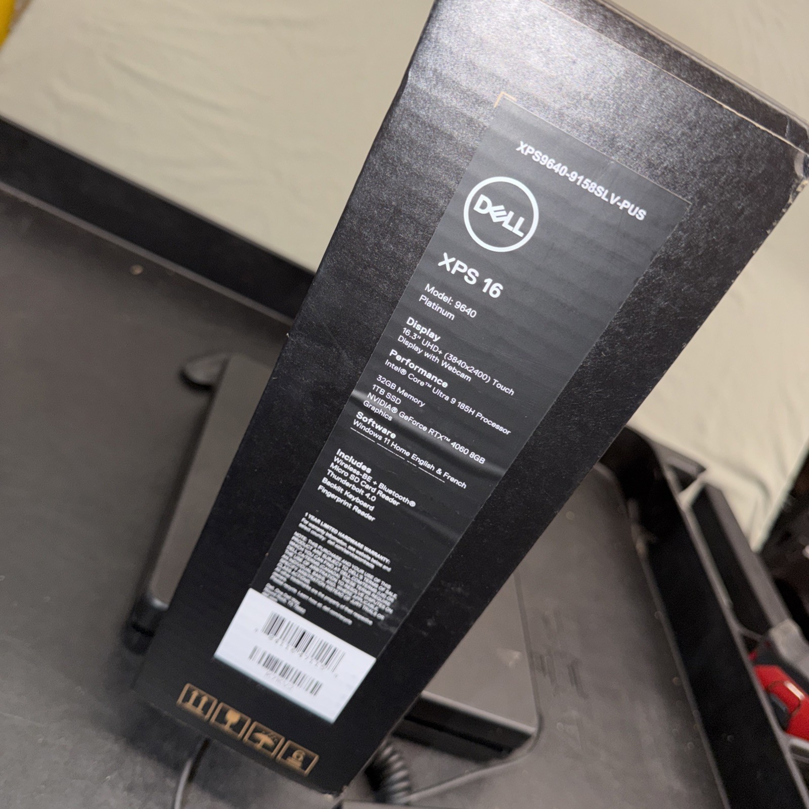 Dell XPS 16 Model 9640 Platinum 16.3” Touch Display/webcam 32GB 1TB SSD