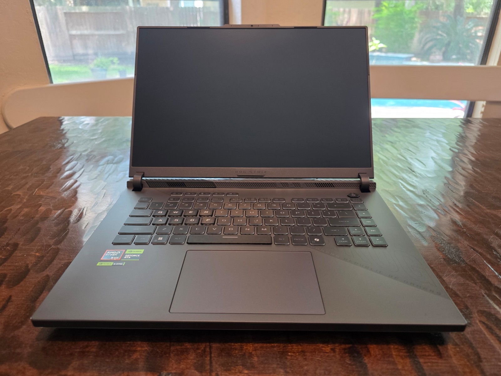 ASUS ROG Strix G16 – 16″ FHD+ 165Hz, Ryzen 9 8940HX, RTX 5070Ti, 16GB RAM, 1TB