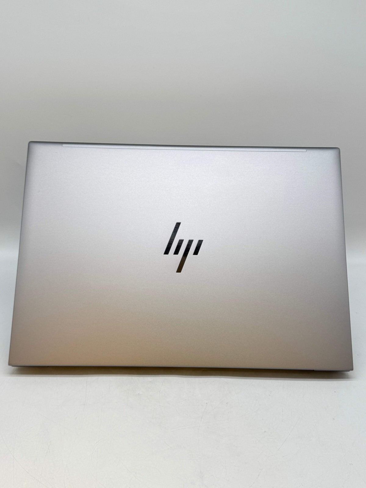 HP ZBook Firefly 16 G11 16″ Core Ultra 7 165U 16GB DDR5 RAM 512GB SSD – Read!
