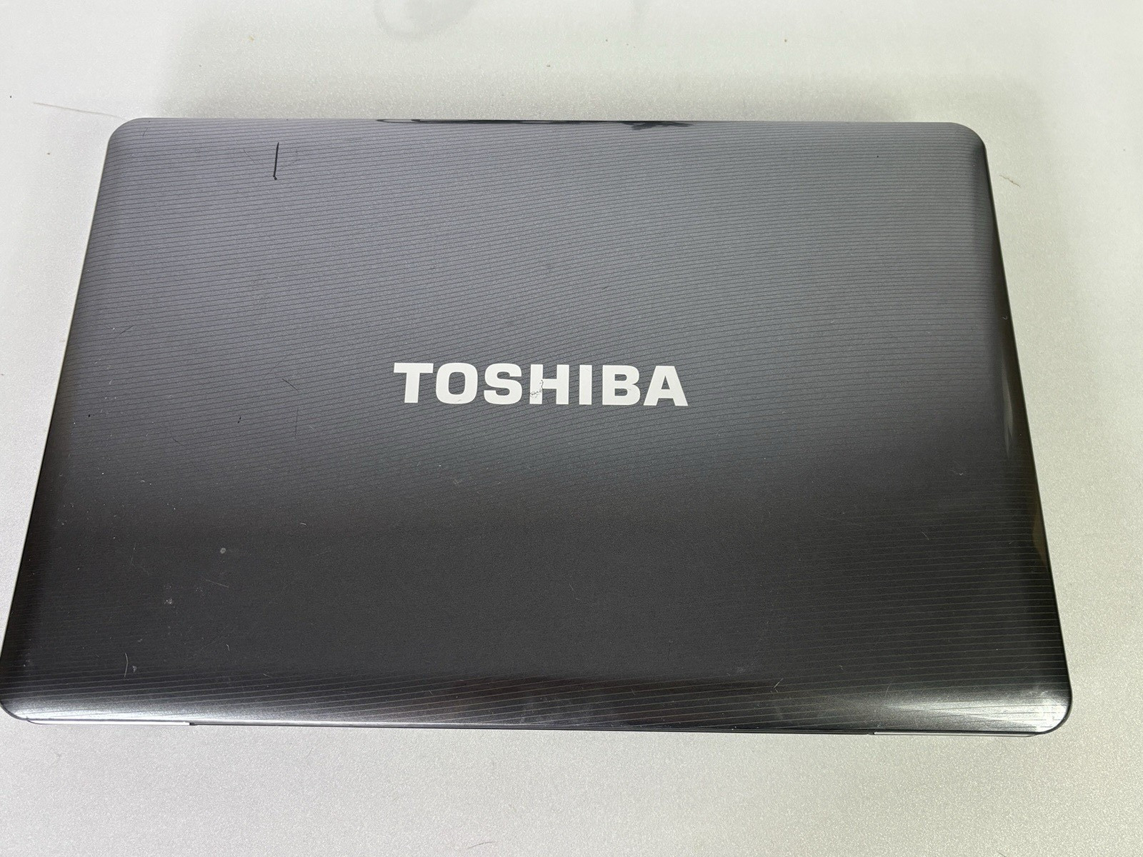 Toshiba Satellite L505 Laptop AMD Athlon II Dual-Core Windows 8 *READ