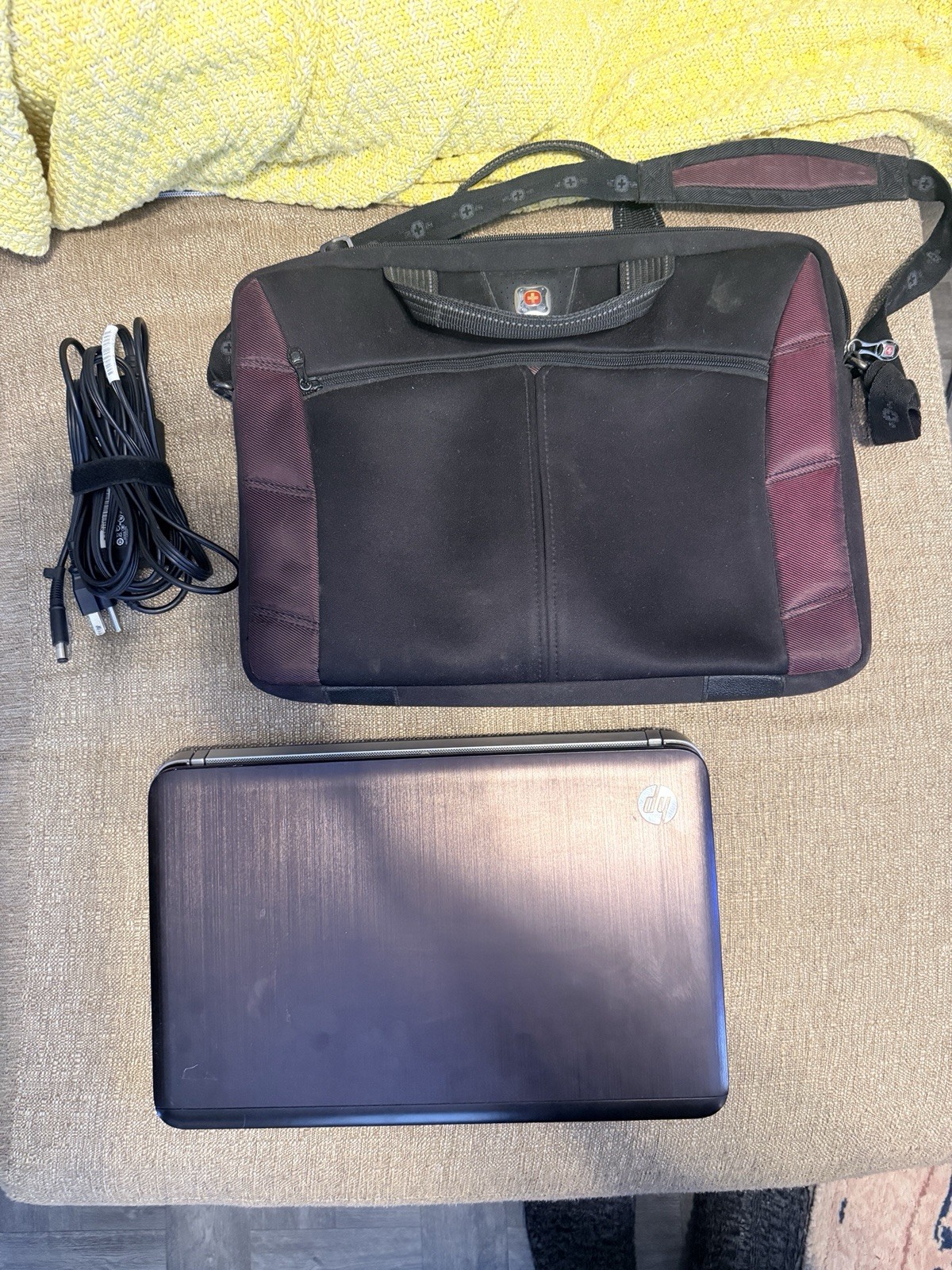 HP Pavilion DV6-6C35DX AMD A8-3520 1.6GHz, 6GB Ram, 600GB HDD, Windows 10