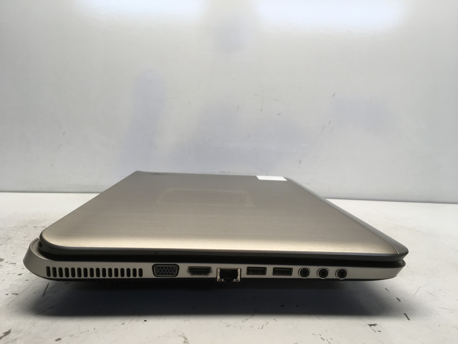 HP Pavilion DV7-6195US Intel i7-2630QM 2GHz 4 GB NO HDD No Batt