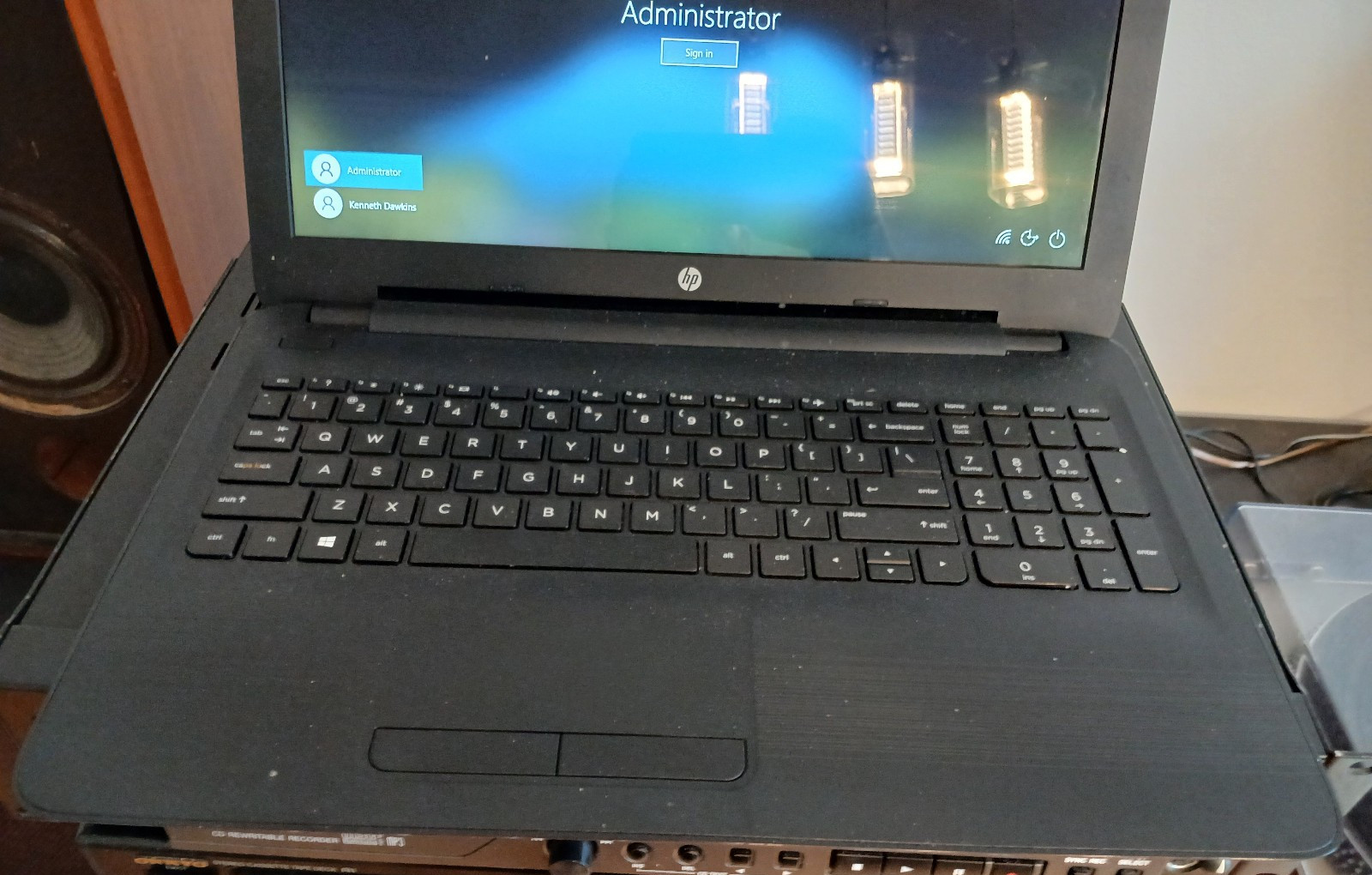 HP 15-BA009dx Laptop – Please see pictures for full details