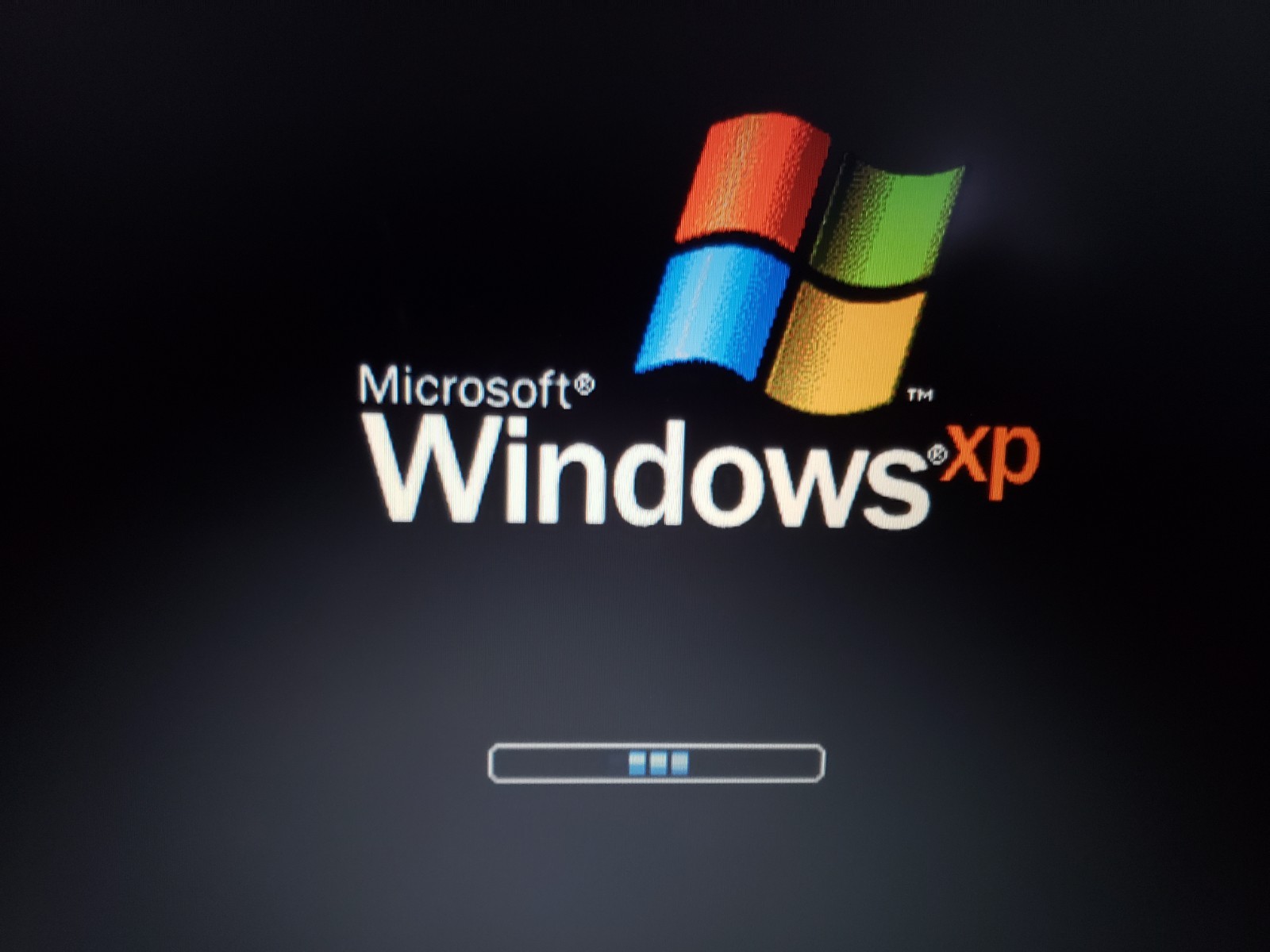 Gateway 450SX4 15″ Laptop Pentium 4 1.6GHz 512MB RAM 60GB HDD, Windows XP **READ