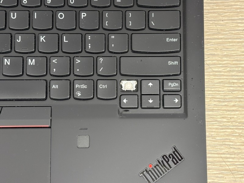 Lenovo ThinkPad X1 Carbon Gen 6 i5-8350U 1.70GHz 8GB 256GB No OS (w/ Issues)
