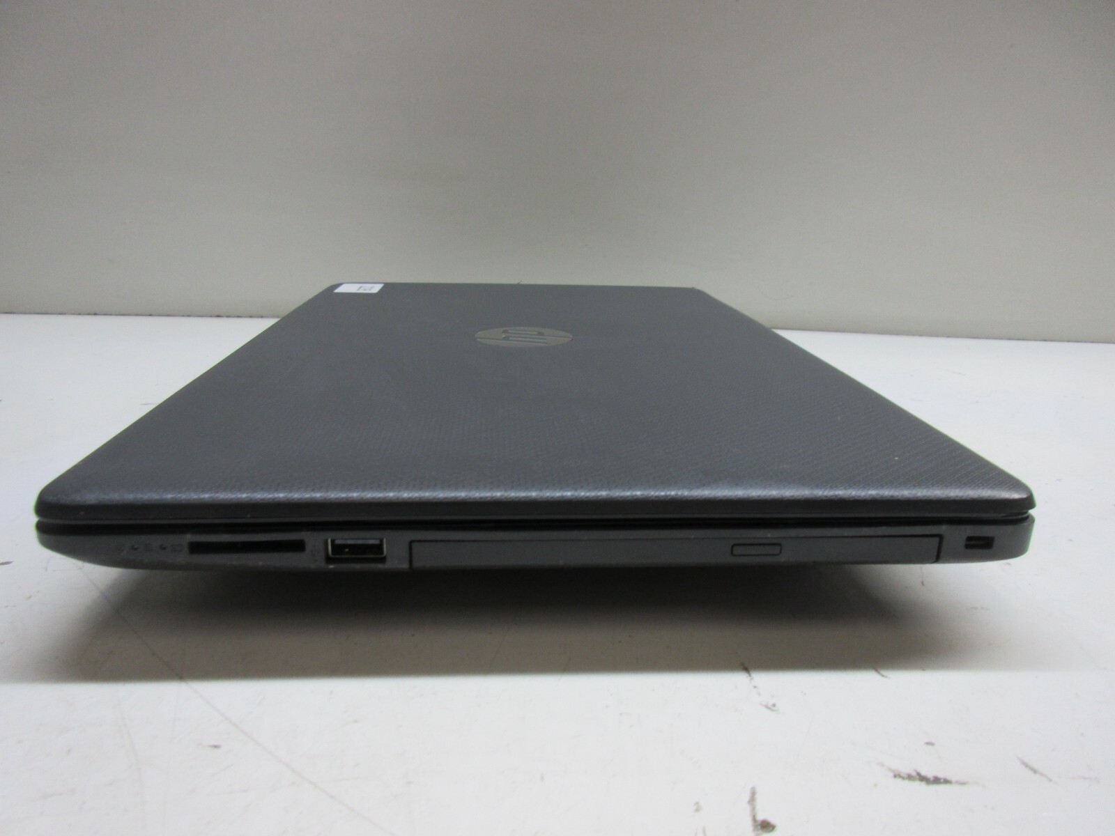HP 15-DB0050NR AMD A4-9125 2.3GHz 8GB Windows 10 256GB SSD