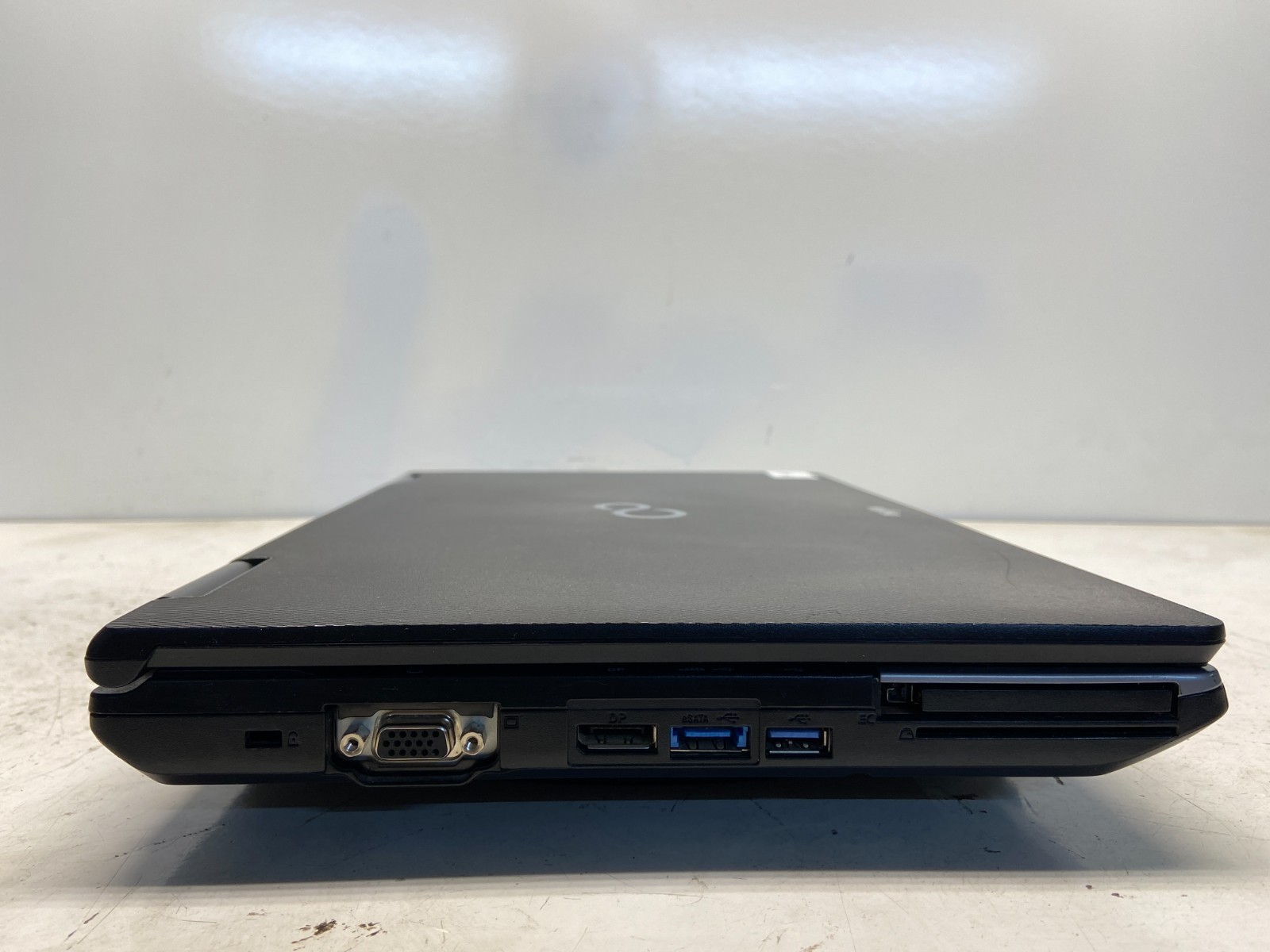 Fujitsu LifeBook E752 Intel i5-3320M 2.6GHz 4 GB NO HDD