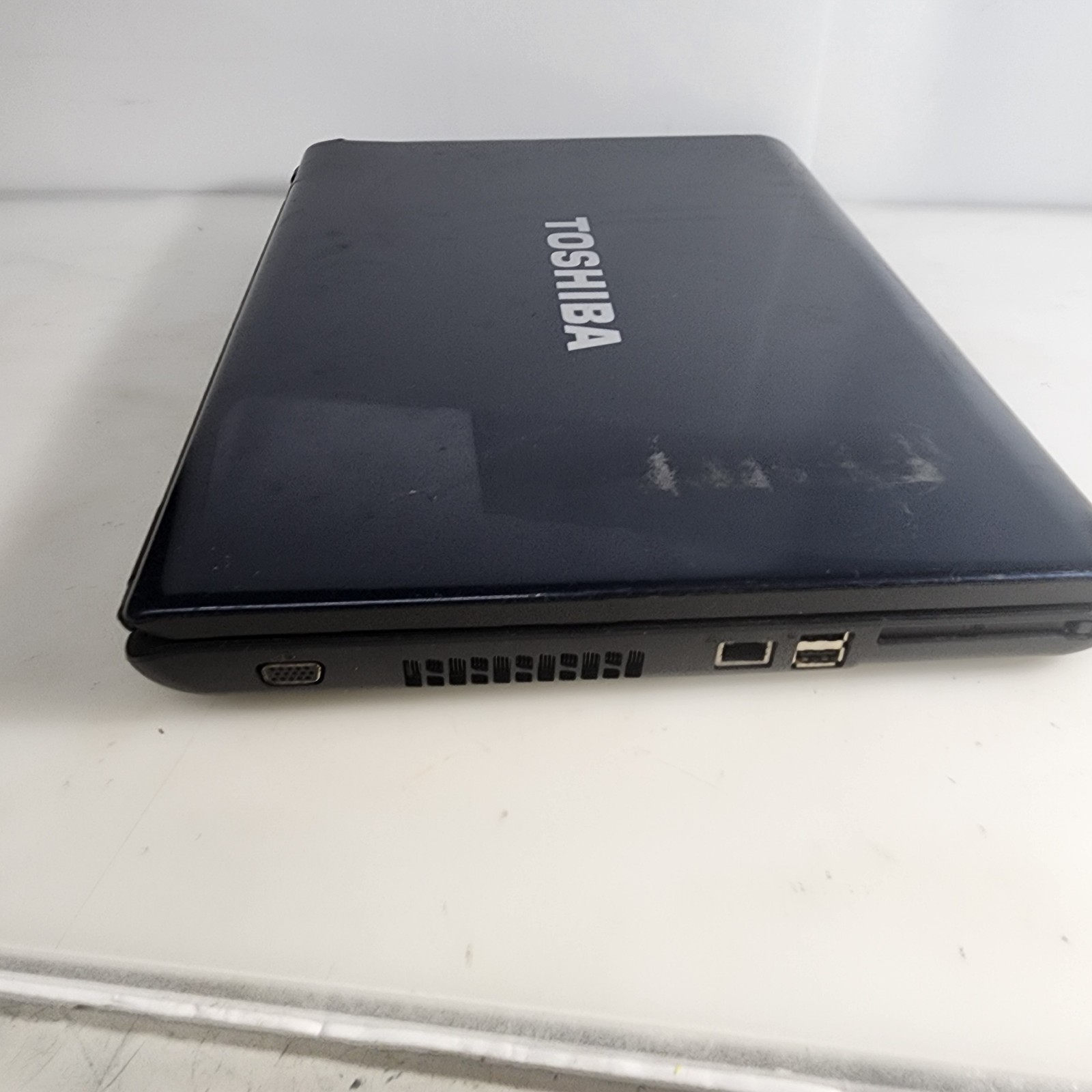 Toshiba Satellite L305-S5955 Intel Celeron CPU 900 2.20GHz Untested No Ac Adapt