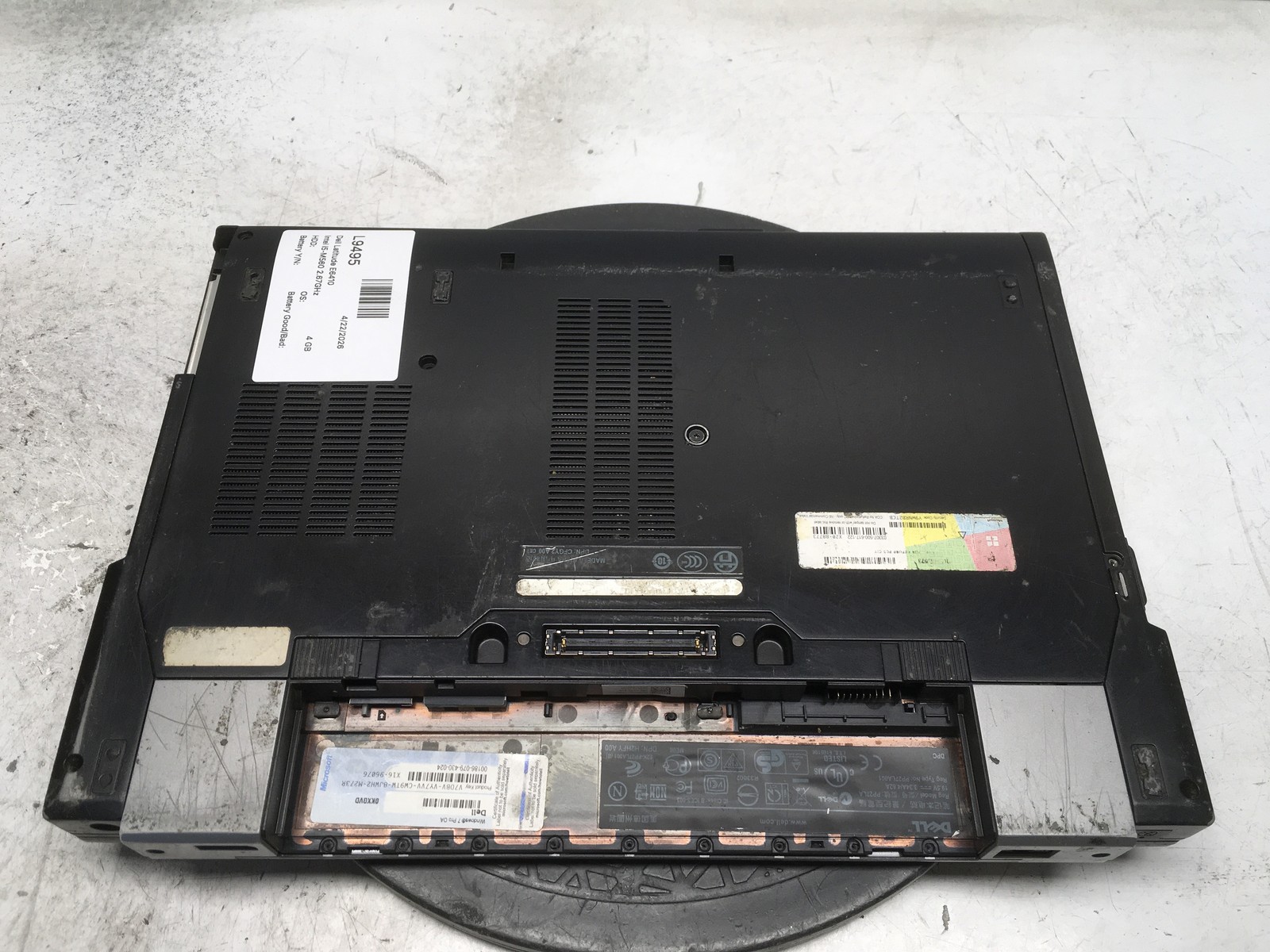 Dell Latitude E6410 Intel i5-M560 2.67GHz 4 GB NO HDD No Batt