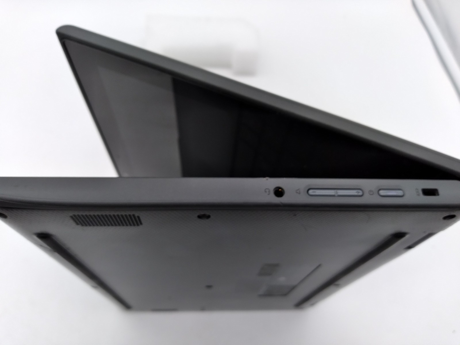 Lenovo 300e Chromebook 2nd Gen 11.6″ 4GB RAM 32GB SSD Touch w/ Chrarger