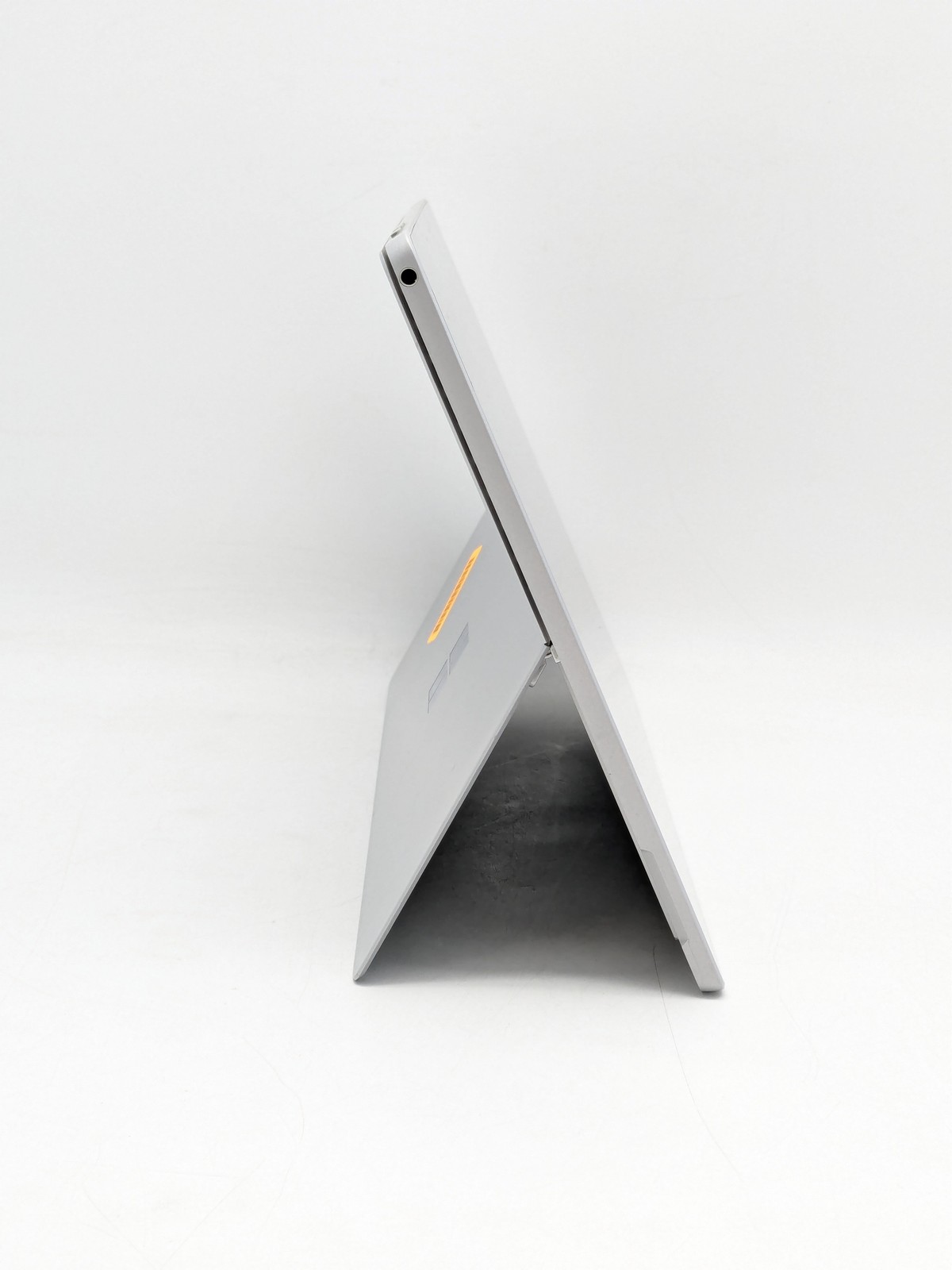 Microsoft Surface Pro 7 12.3″ i5-1035G4 8GB DDR4 128GB SSD Win 11 H (SEE DESC)