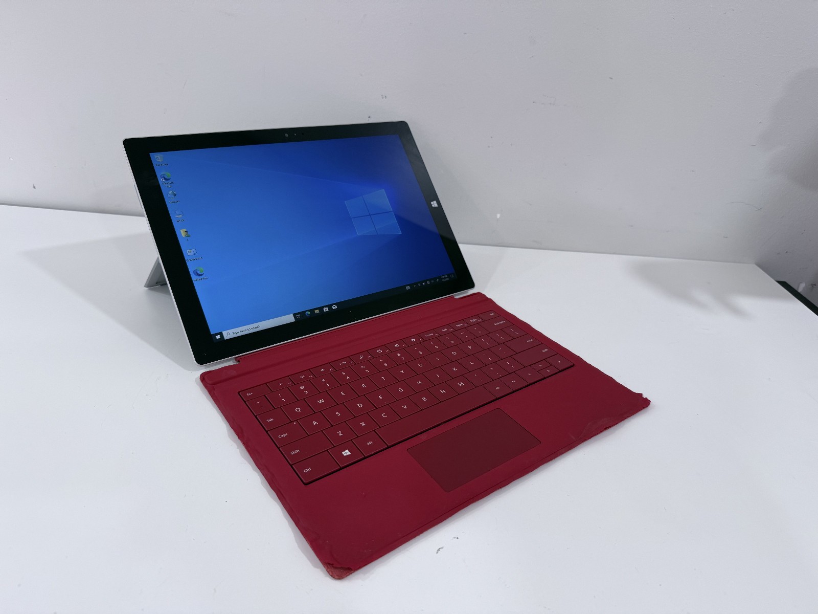 Microsoft Surface Pro 3 i7-4650U CPU @ 1.70GHz 8 GB RAM 512 GB Win 10 Pro