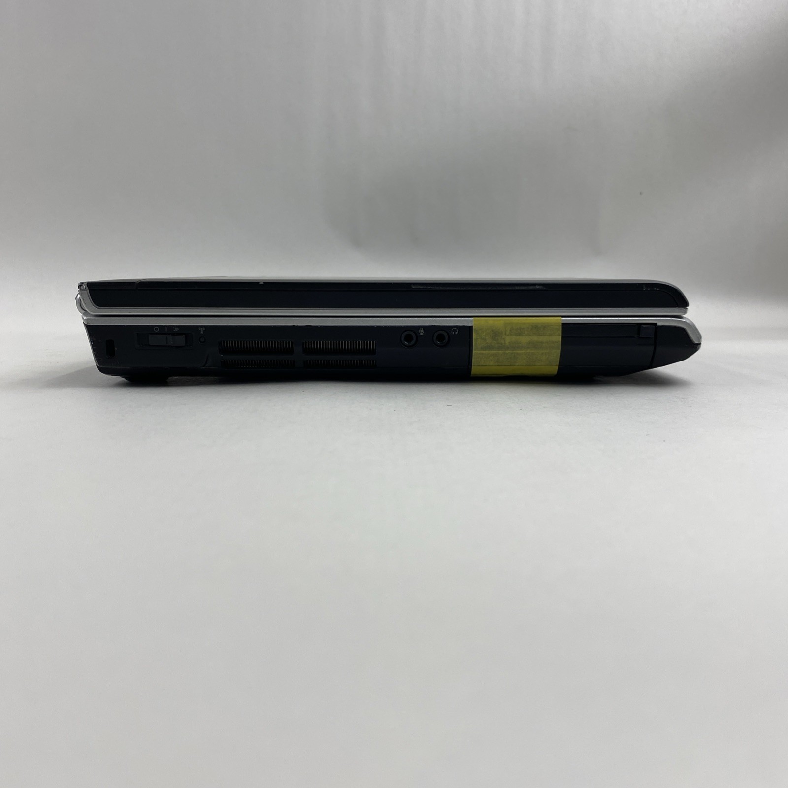 Dell Inspiron 1520 Intel Core 2 Duo 1.73GHz 2GB RAM 15.4″ No Battery No HDD/OS