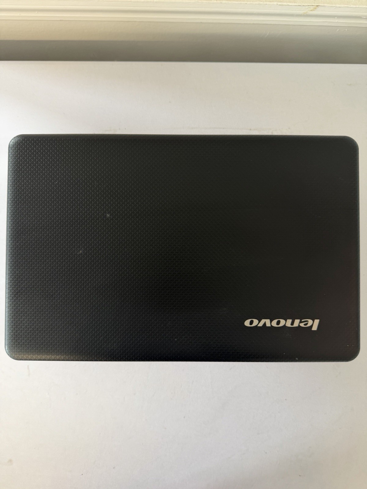 Lenovo G550-2958 Laptop – Good Screen – Intel Pentium T4500 – RAM 4 GB- Read Des