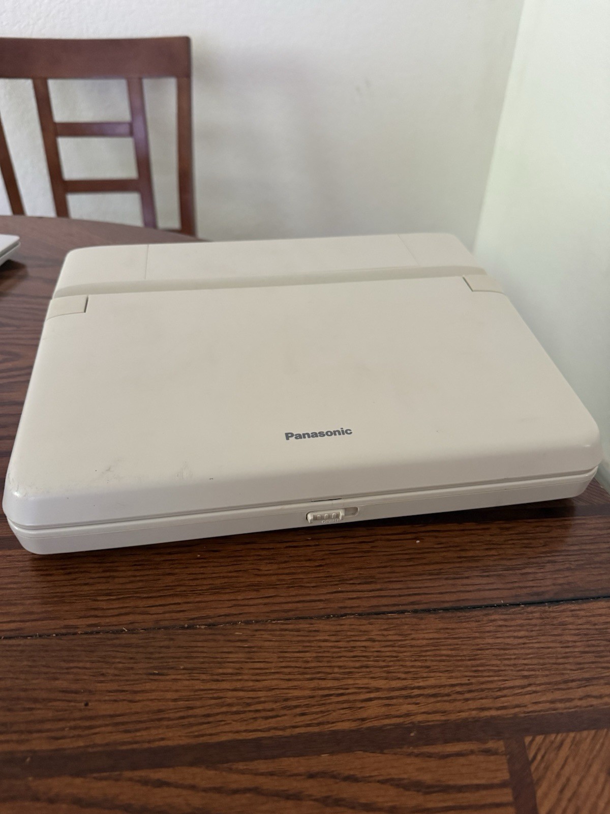 Panasonic Business Partner 150 DOS 10in Backlit LCD 80286 2MB 20MB HDD Case