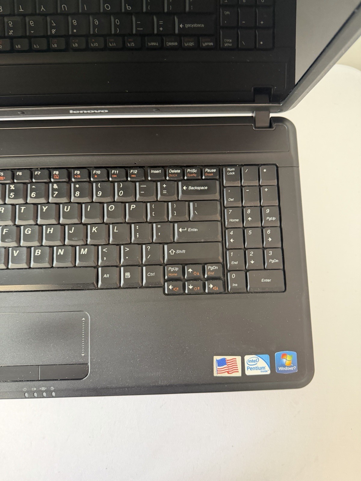 Lenovo G550-2958 Laptop – Good Screen – Intel Pentium T4500 – RAM 4 GB- Read Des