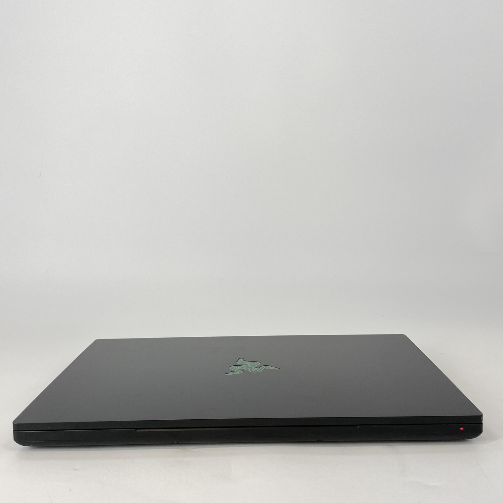Razer Blade 16 120Hz UHD+ 2.2 GHz i9-13950HX 32GB 2TB SSD RTX 4090 FRAME GAP