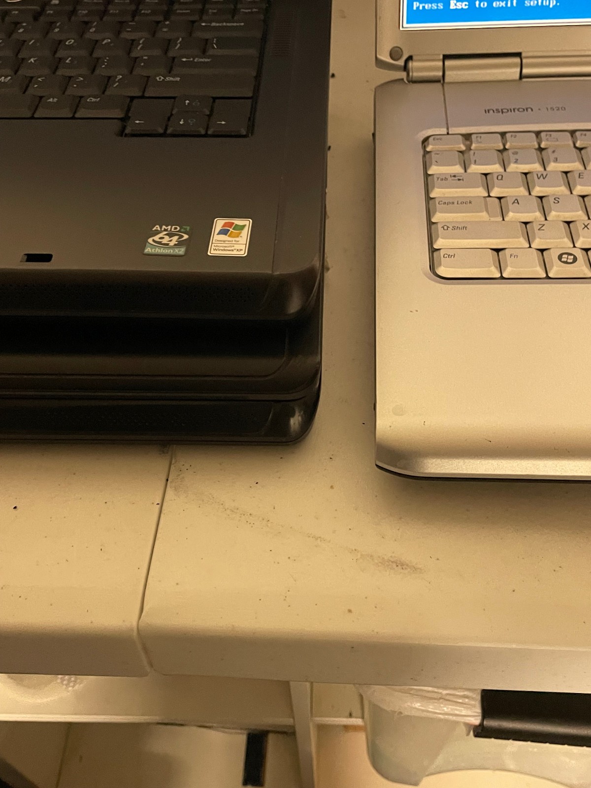 Lot of 3 Dell (1) Inspiron 1520 & (2) Vostro 1000 laptops fix/repair Wholesale