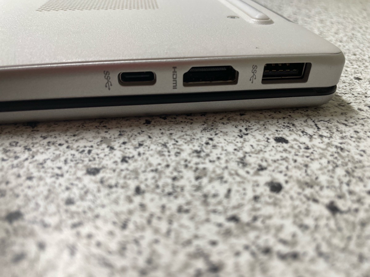HEWLETT PACKARD 15-FD0586NR (E14002602)