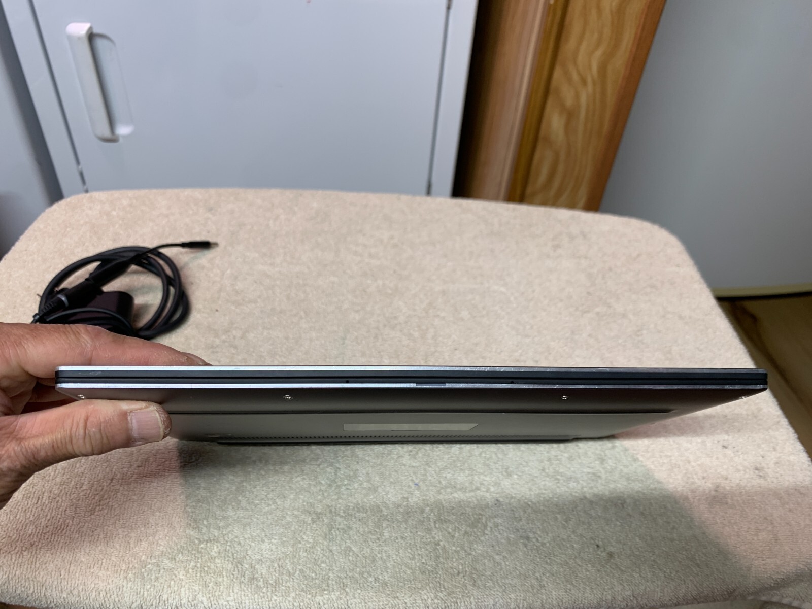 Dell XPS 9360, i5 7300u, 8 GB – 256 GB M2 NVMe SSD Windows 11 Pro # D82R5H2