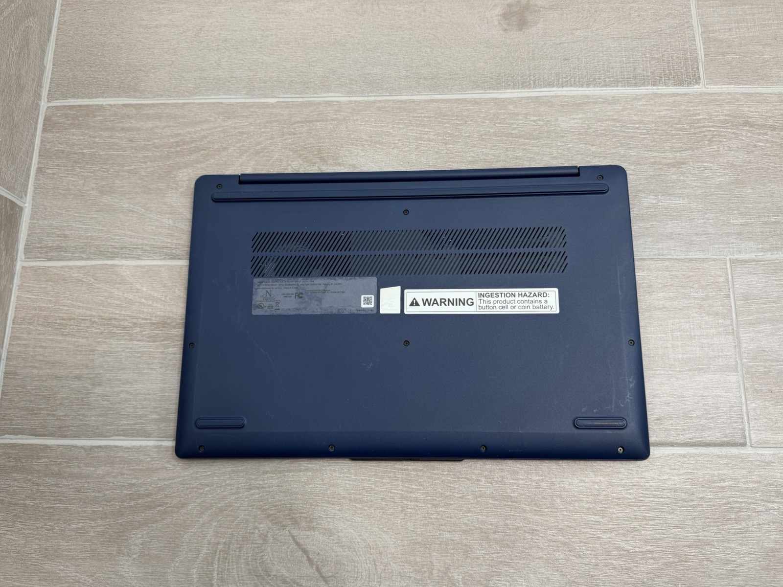 LENOVO IdeaPad Slim 3 15IAN8 15.6″ FHD Core i3-N305 8GB RAM 256GB NVMe Win-11