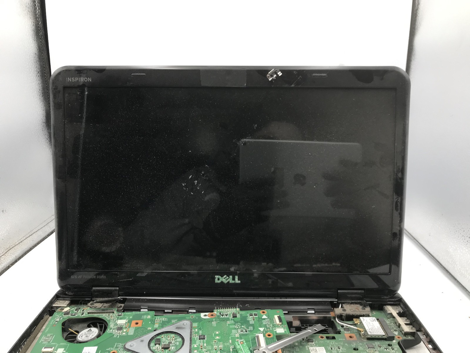 DELL INSPIRON N5110 – FOR PARTS/NO POWER – INTEL I5 2ND GEN – NO RAM – READ -BB