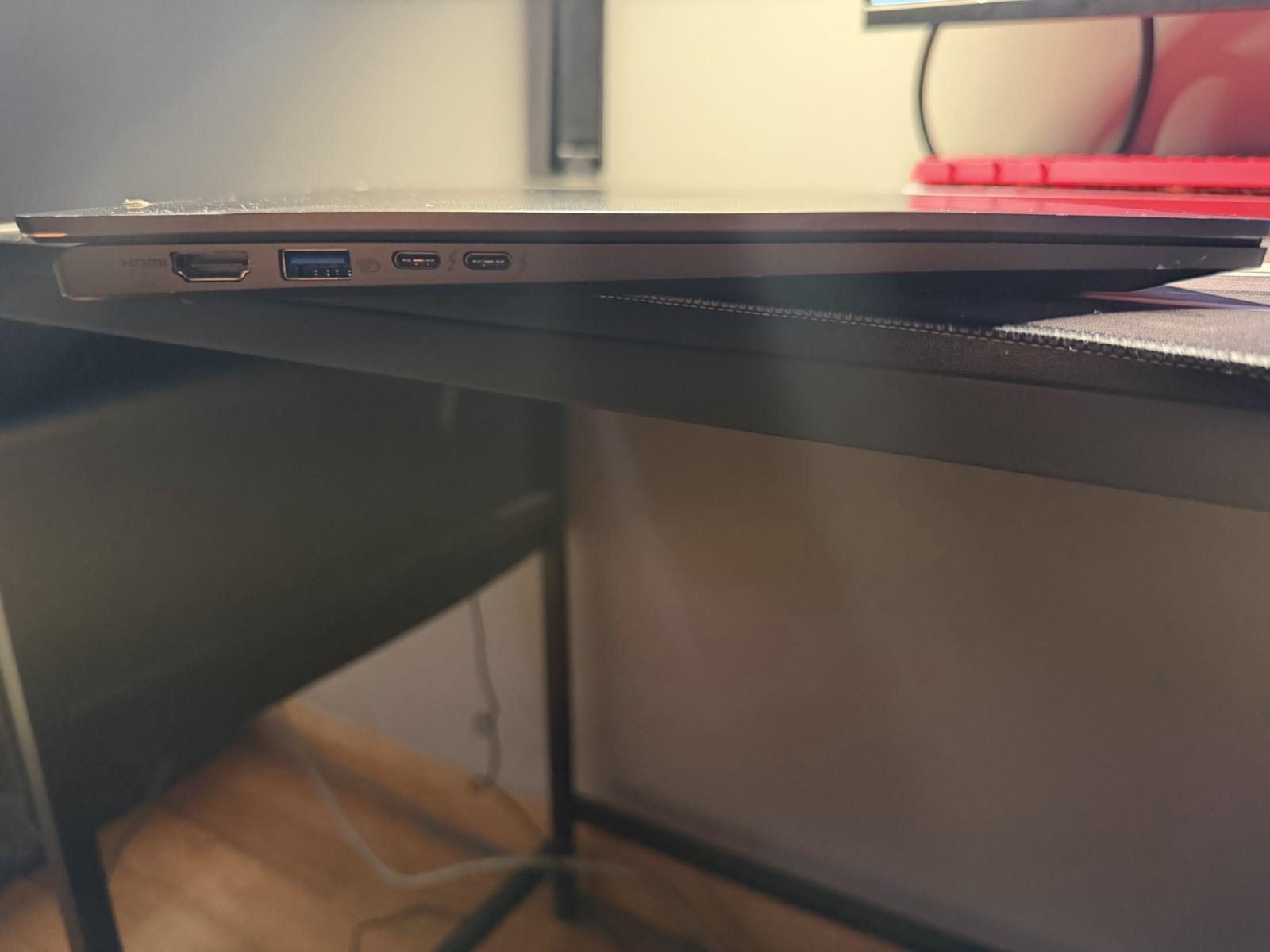 Acer Swift Go 16 SFG16-73-92RC Core Ultra 9 285H 32GB 1TB OLED Laptop
