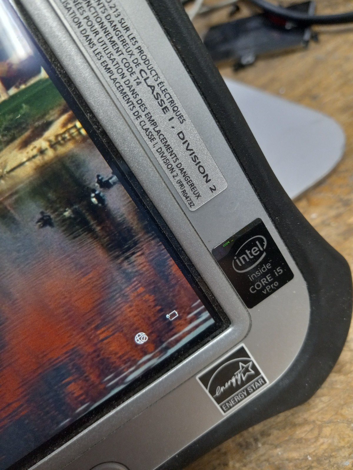 Panasonic Toughpad FZ-G1 10.1″ Core i5-5300U 8GB RAM 128gb SSD STYLUS Scanner