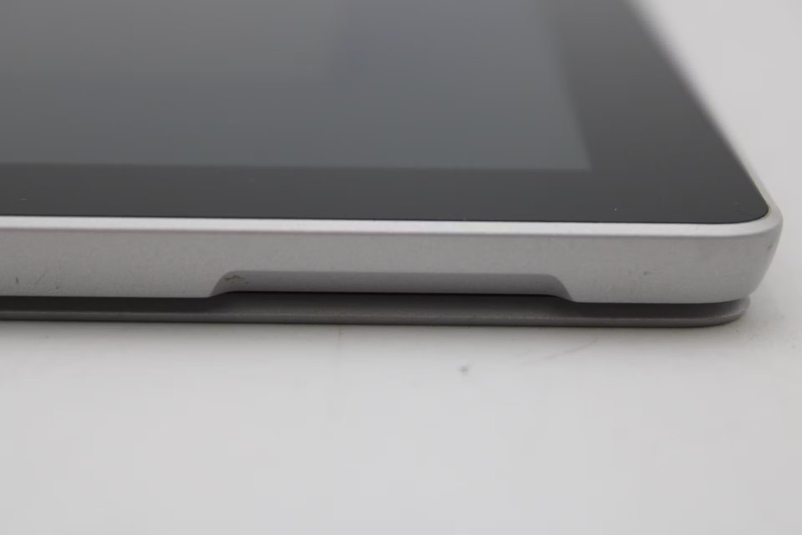 Microsoft Surface Pro Used 12.3″ i5-7300U, 256GB NVMe, 8GB RAM, No Keyboard
