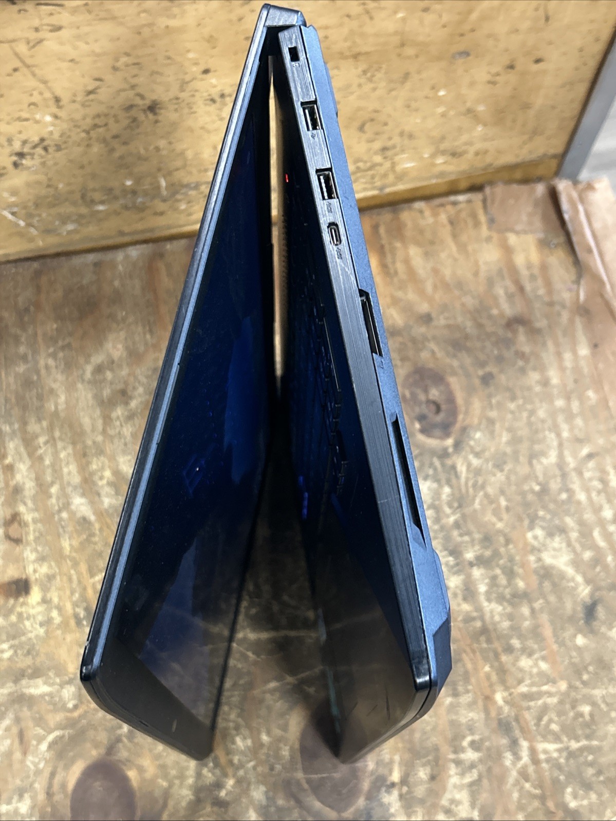 Asus ROG GL703V 17.3″ (256GB SSD + 1TB SSHD, Intel Core i7-7700HQ GTX 1050