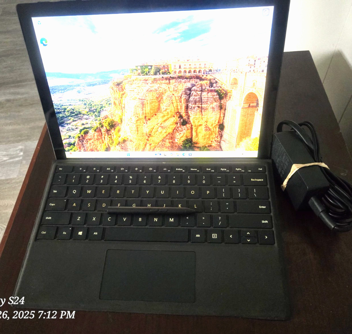 Microsoft Surface Pro 7 1866 Core i7-1065G7 1.3GHz 16GB 256GB Win 11