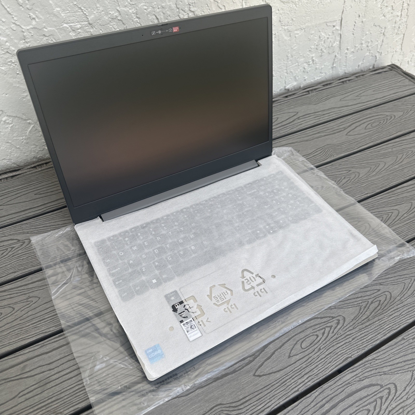 Lenovo IdeaPad 3 15.6″, 256GB SSD, Intel Core i3 11th 3.0 GHz, 8GB Ram, Laptop