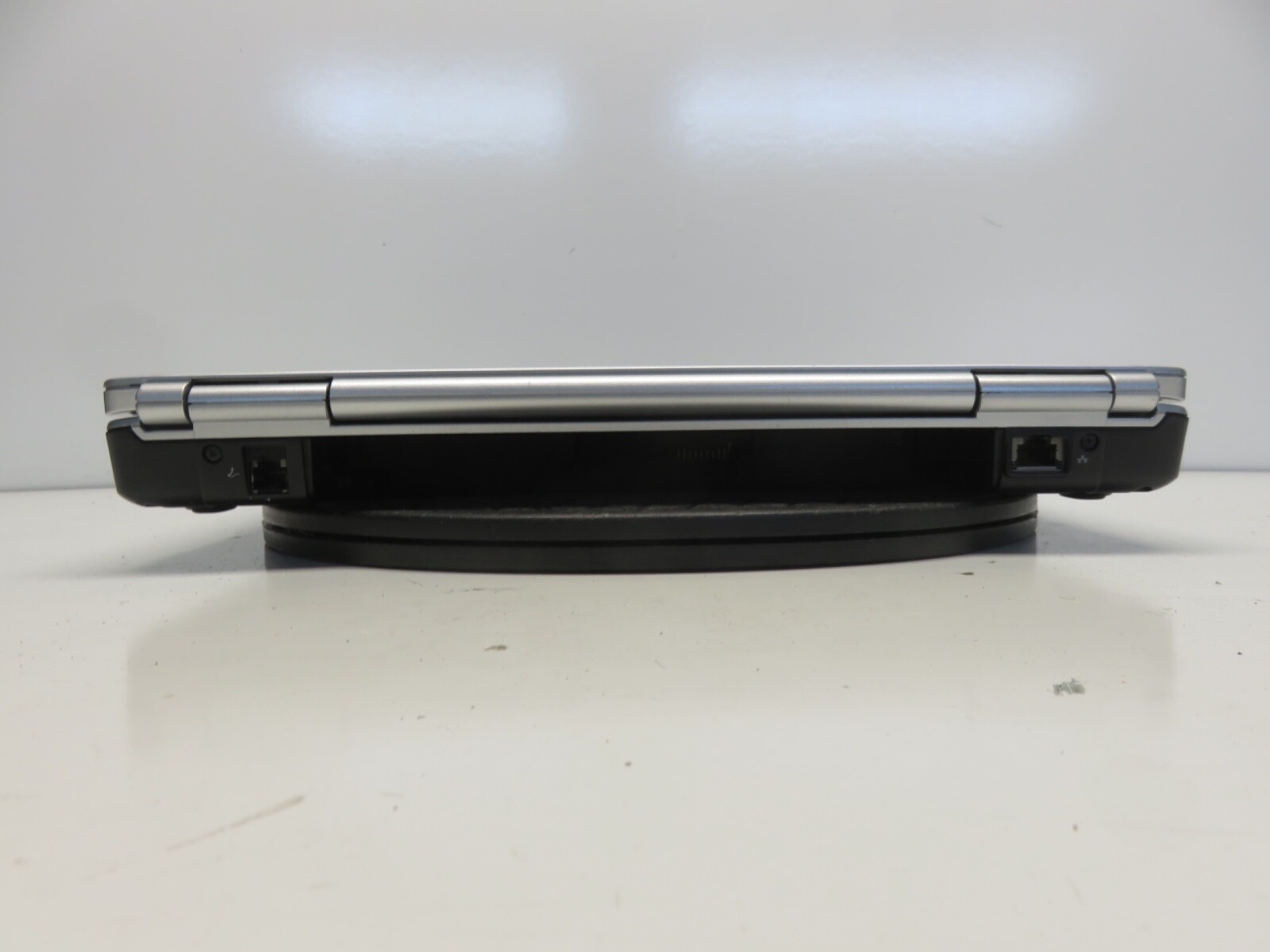 Dell Inspiron 1420 Intel Core 2 Duo 06FD 1.83GHz 3 GB NO HDD No Batt