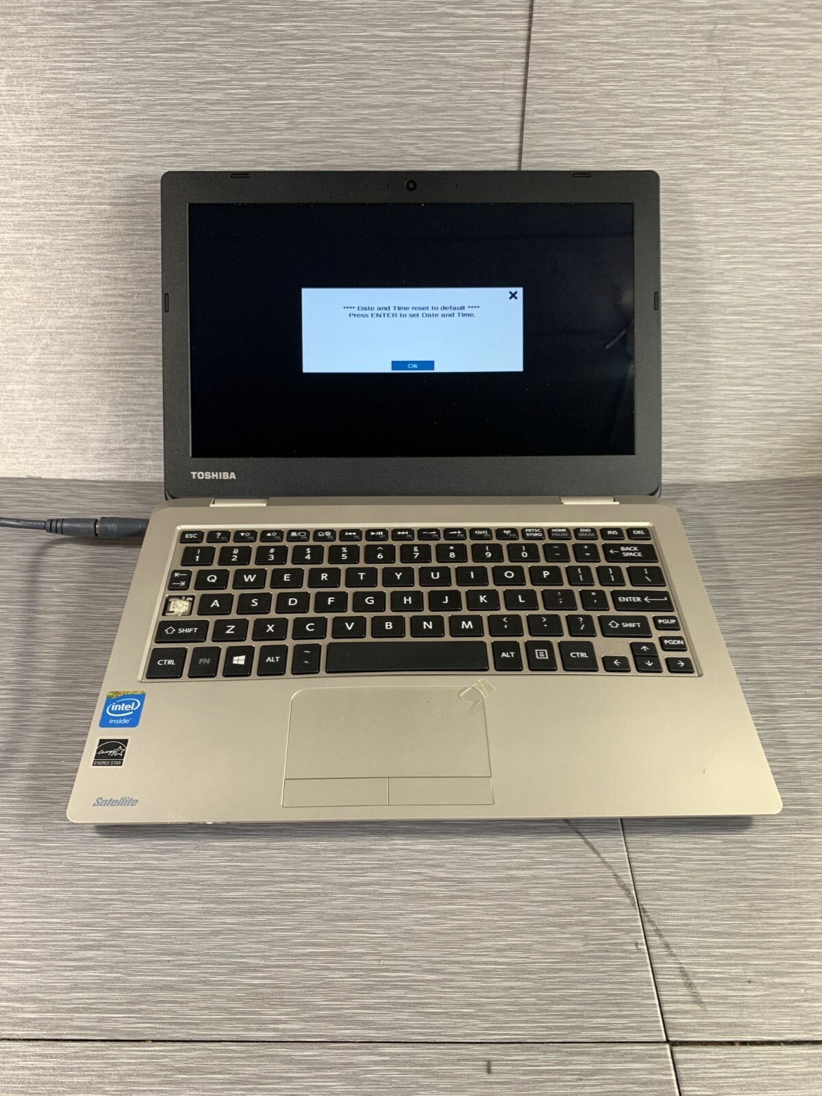 Toshiba Satellite L15-B1330 Ivory 11.6″ Display Built-In Webcam Laptop For Part