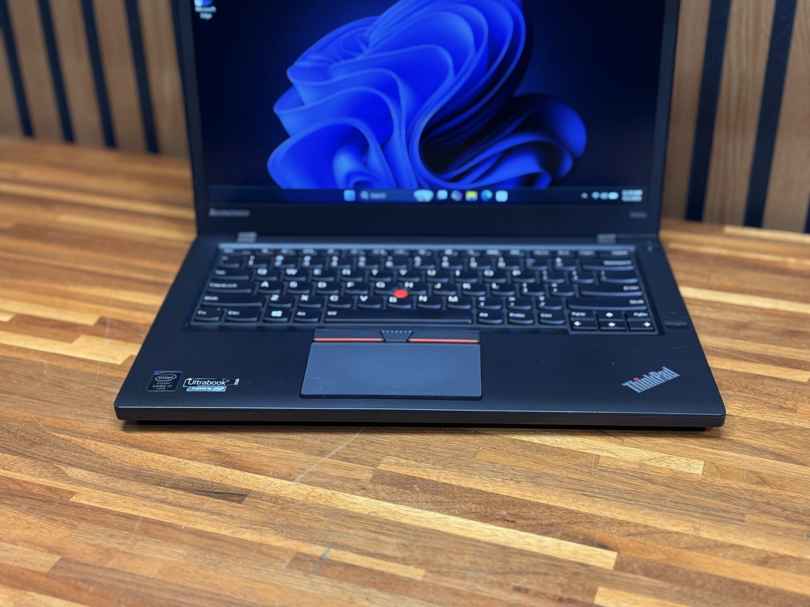 Lenovo ThinkPad T450s – i7-5600U, 8GB RAM, 180GB Intel SSD, Windows 11 Pro
