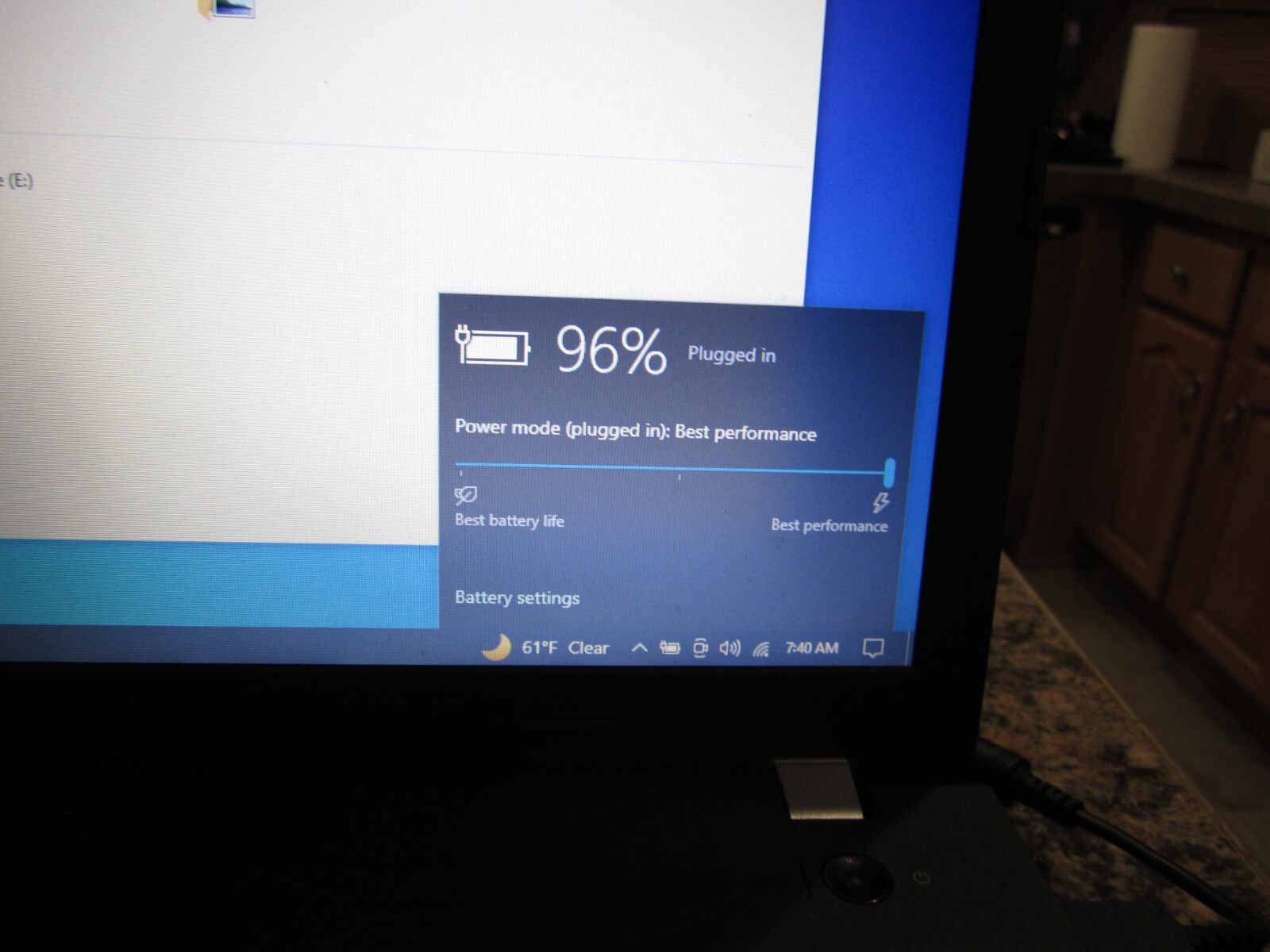 Thinkpad E555 15.6″ AMD A10-7300 1.9GHz 6GB 256GB SSD DVD-RW Win 10 Pro