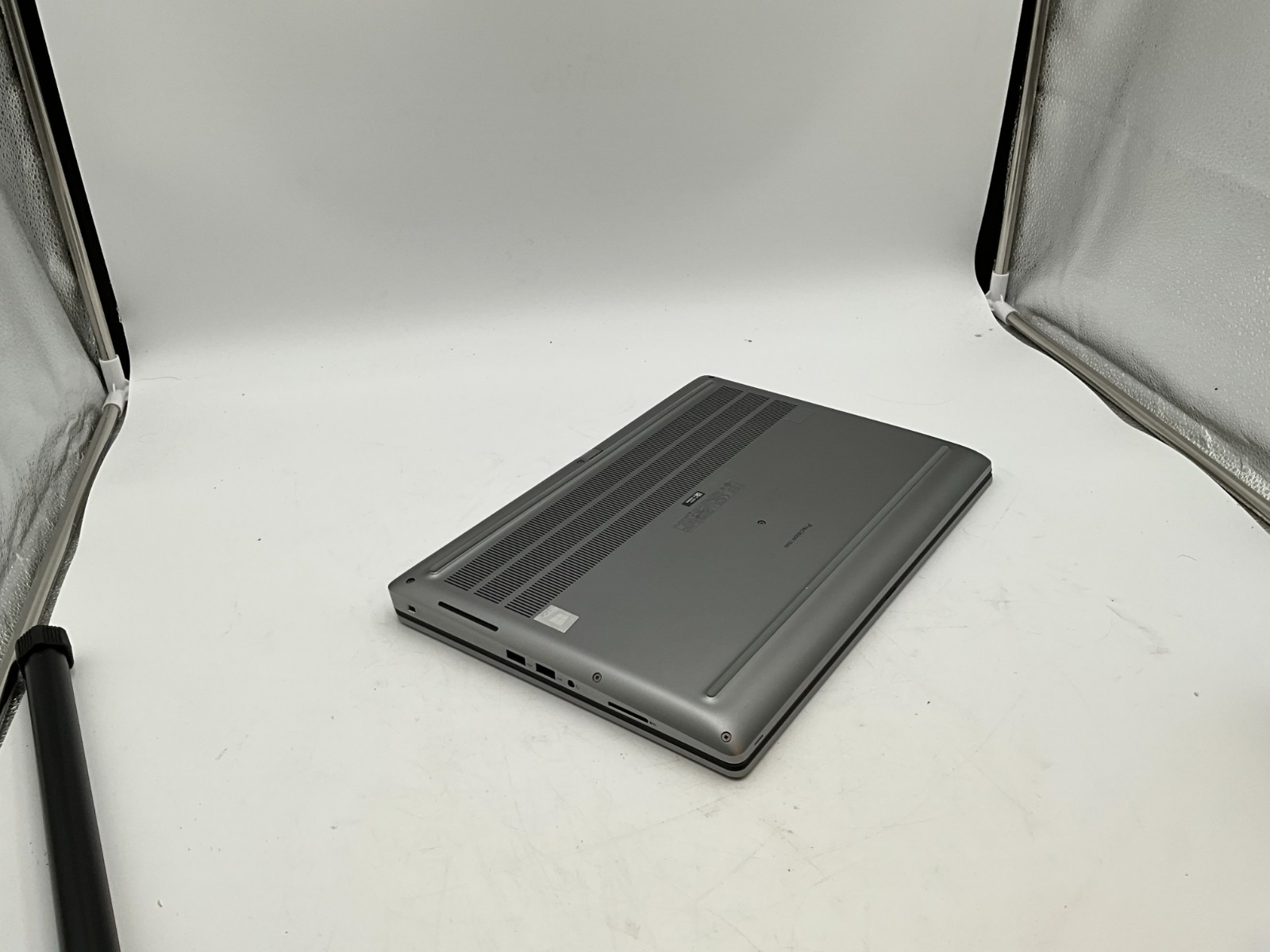 DELL Precision 7560 i7-11850H 2.50g 32GB 1TB T1200 15.6″ win11 LAPTOP JLKC2J3