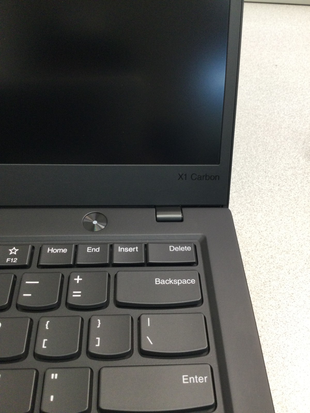 Lenovo ThinkPad X1 Carbon Gen 6 14” core i7 8th gen 1.80GHz 8GB 128 GB SSD