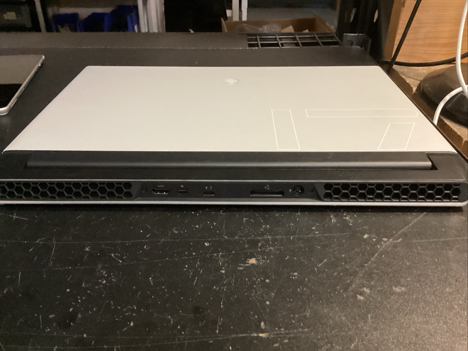 ALIENWARE M17 R3 i9-10980HK 32GB RAM 512GB (x2) SSD RTX 2070 No OS/CHARGER