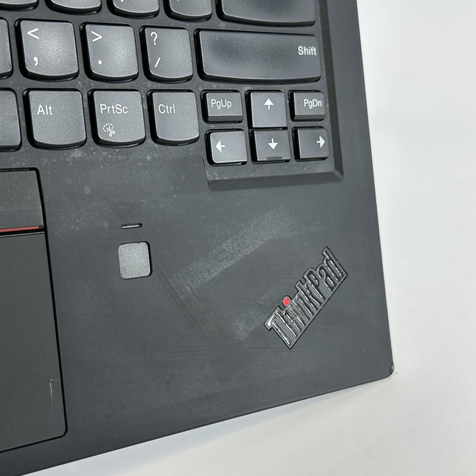 Lenovo ThinkPad X1 Carbon Gen 6 14 Black FHD i7-8550U 1.80GHz 16GB 512GB SSD