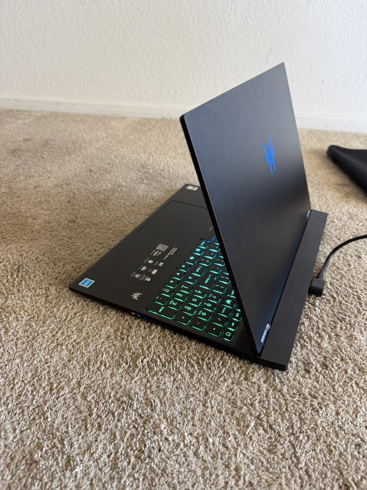 Acer – Predator Helios Neo 16S Ai Gaming Laptop – 16″ OLED 240Hz – RTX5060