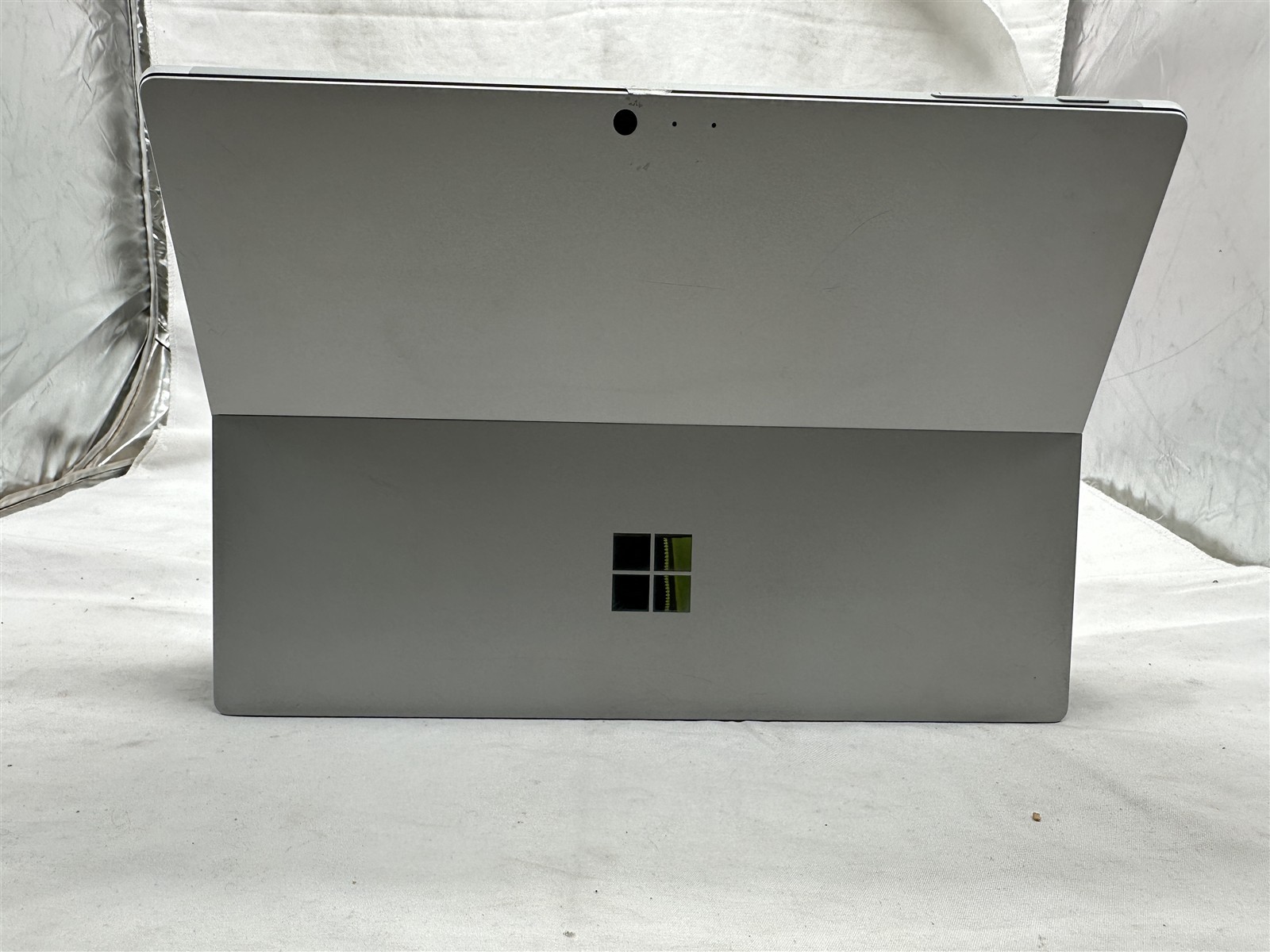 Microsoft Surface Pro 6 14″ Laptop Intel i5-8350U 8GB RAM 256GB NVMe Win 11