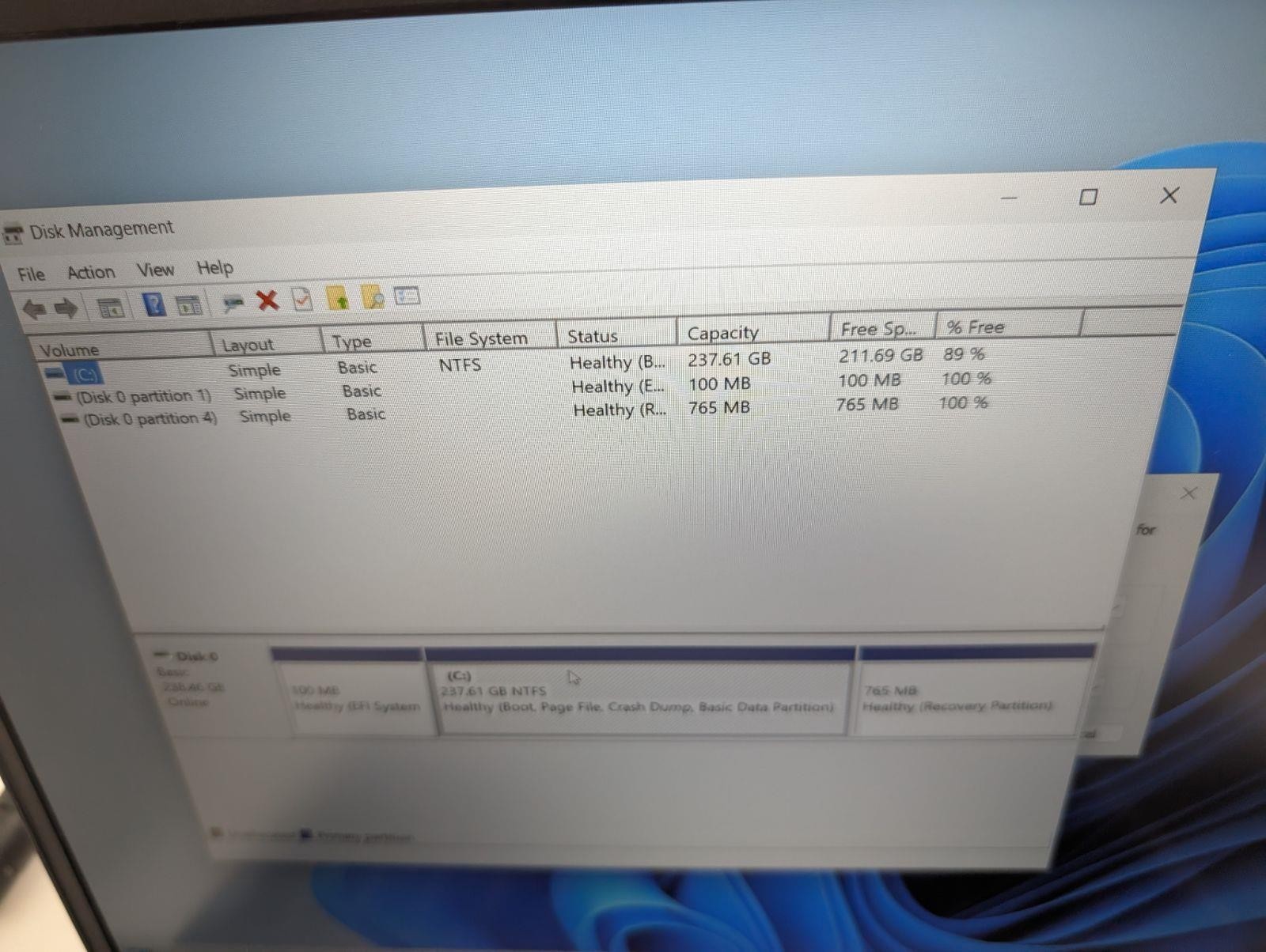 Dell Latitude 5510 15.6″ Intel i5-10310U 16GB RAM 256GB SSD Win 11 Pro GRADE B
