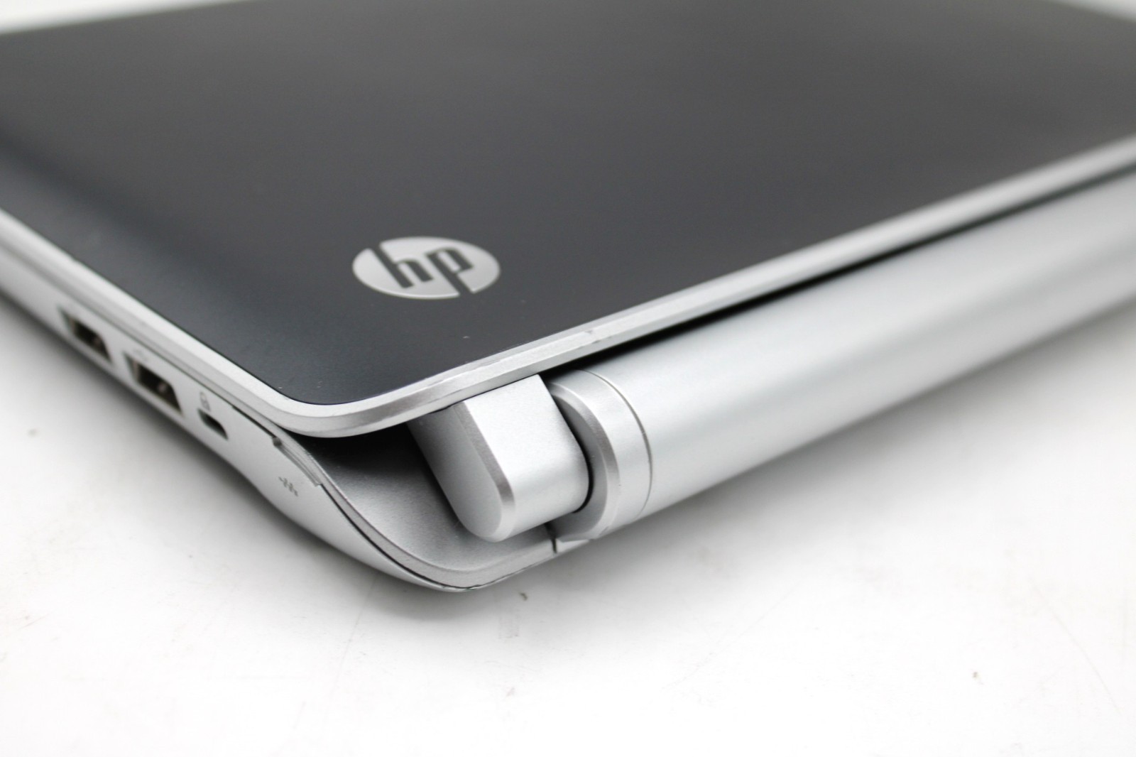 HP Mini Laptop Intel Atom N455@1.66GHz 1GB DDR3 NO STORAGE OR OS *USED/TESTED*