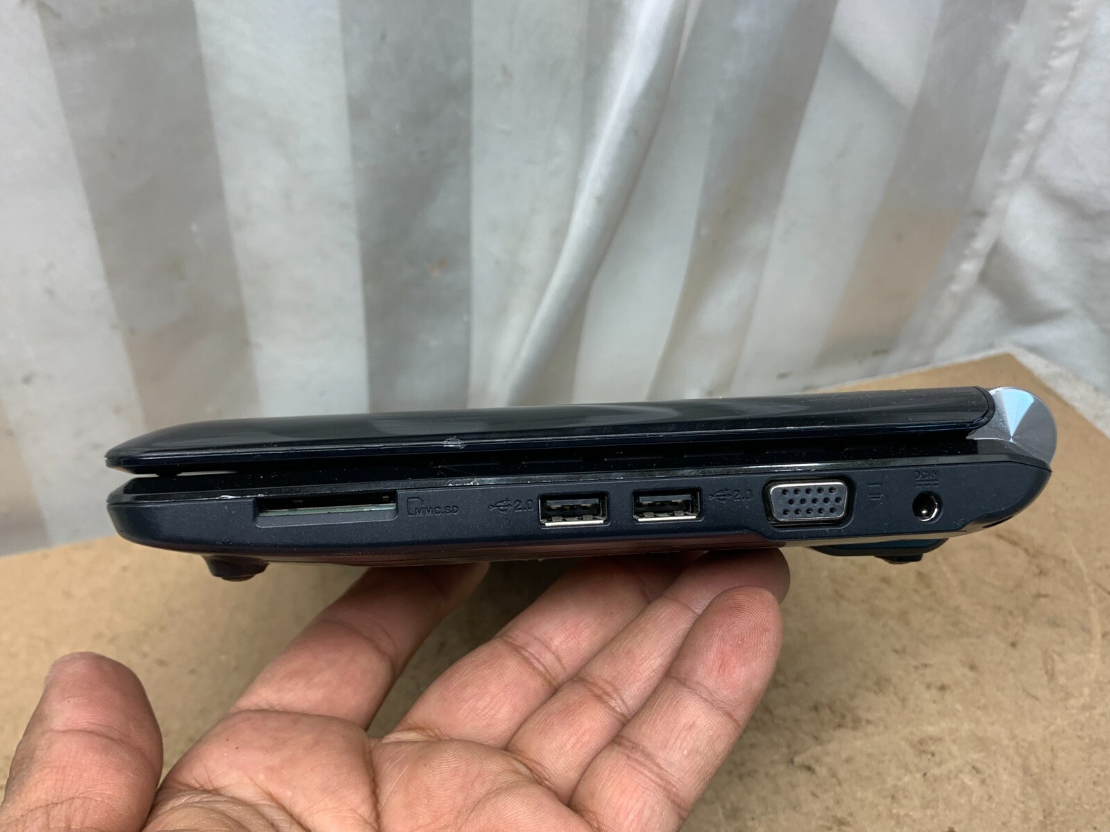 Asus Eee PC100HE Laptop Notebook Computer 10″ AS IS PARTS REPAIR