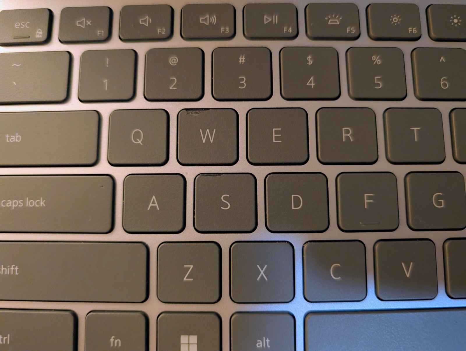 Dell Inspiron 16 5635 (Ryzen 7 7730U, 16GB, 1TB SSD, Windows 11 Home)