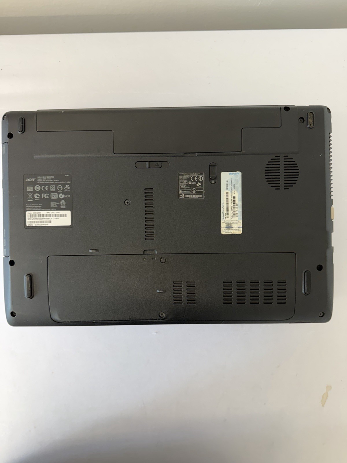 Acer Aspire 5336 Laptop – Good Screen – Intel Celeron 900 – Read Des
