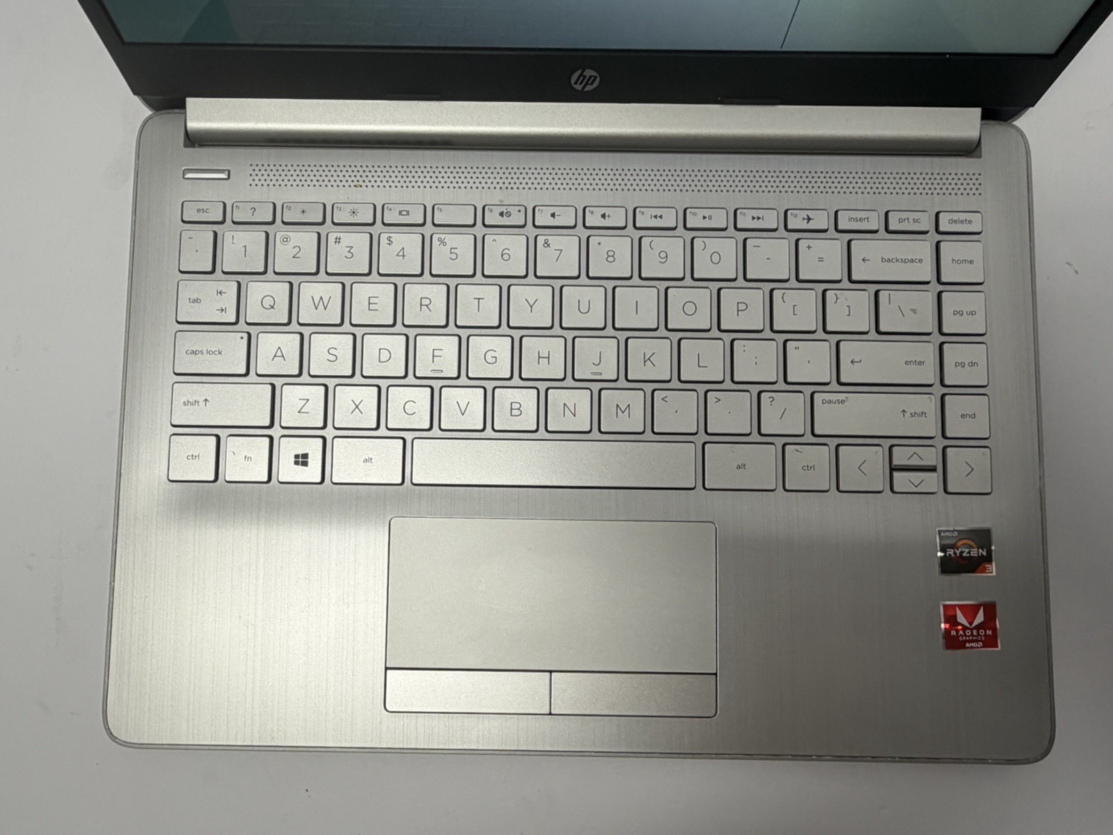HP 14-DK1025WM 14″ Amd Ryzen 3 3300U 2.1Ghz Laptop w/ 4GB Ram, No HD, FREE SHIP